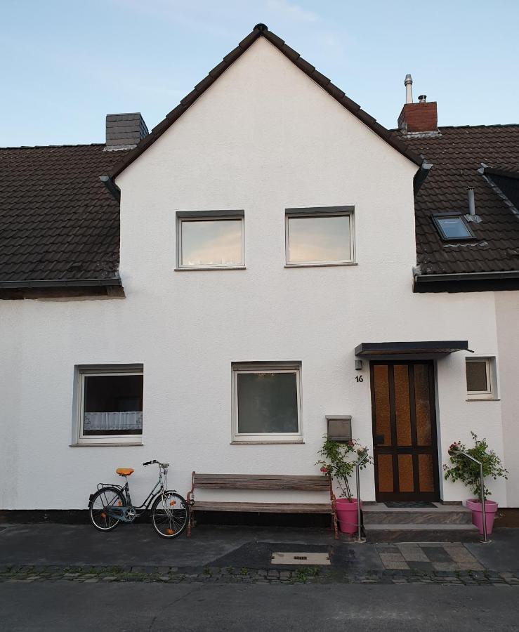 Home-Rose-Garden-Gaestehaus Kontaktloser Zugang Düsseldorf Eksteriør bilde