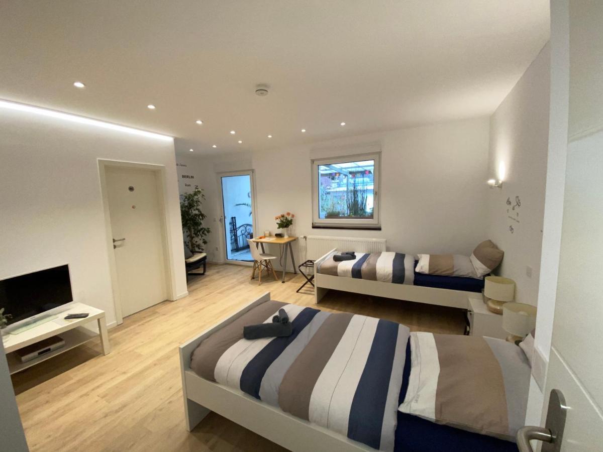 Home-Rose-Garden-Gaestehaus Kontaktloser Zugang Düsseldorf Eksteriør bilde
