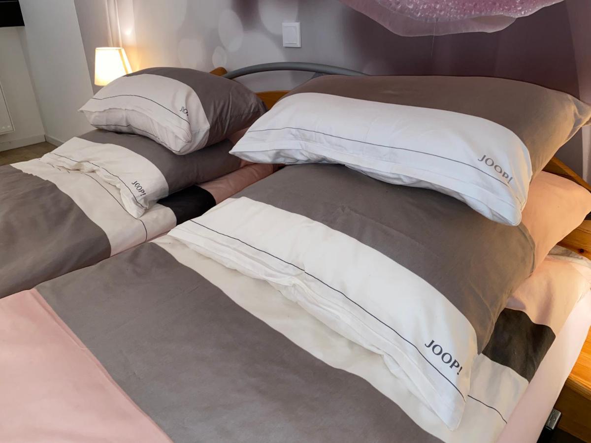 Home-Rose-Garden-Gaestehaus Kontaktloser Zugang Düsseldorf Eksteriør bilde