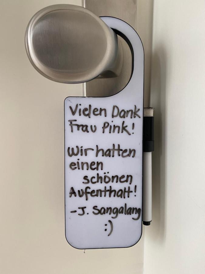 Home-Rose-Garden-Gaestehaus Kontaktloser Zugang Düsseldorf Eksteriør bilde
